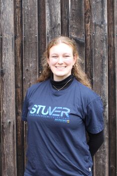 Portrait des Fachschaftsvorsitz Physiotherapie Jule Glaser.