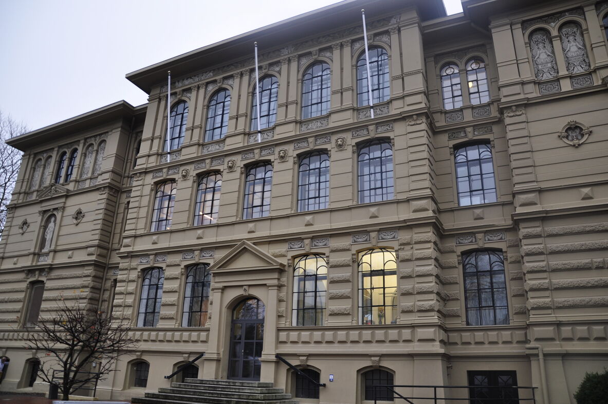 Neue Fassade der hochschule 21
