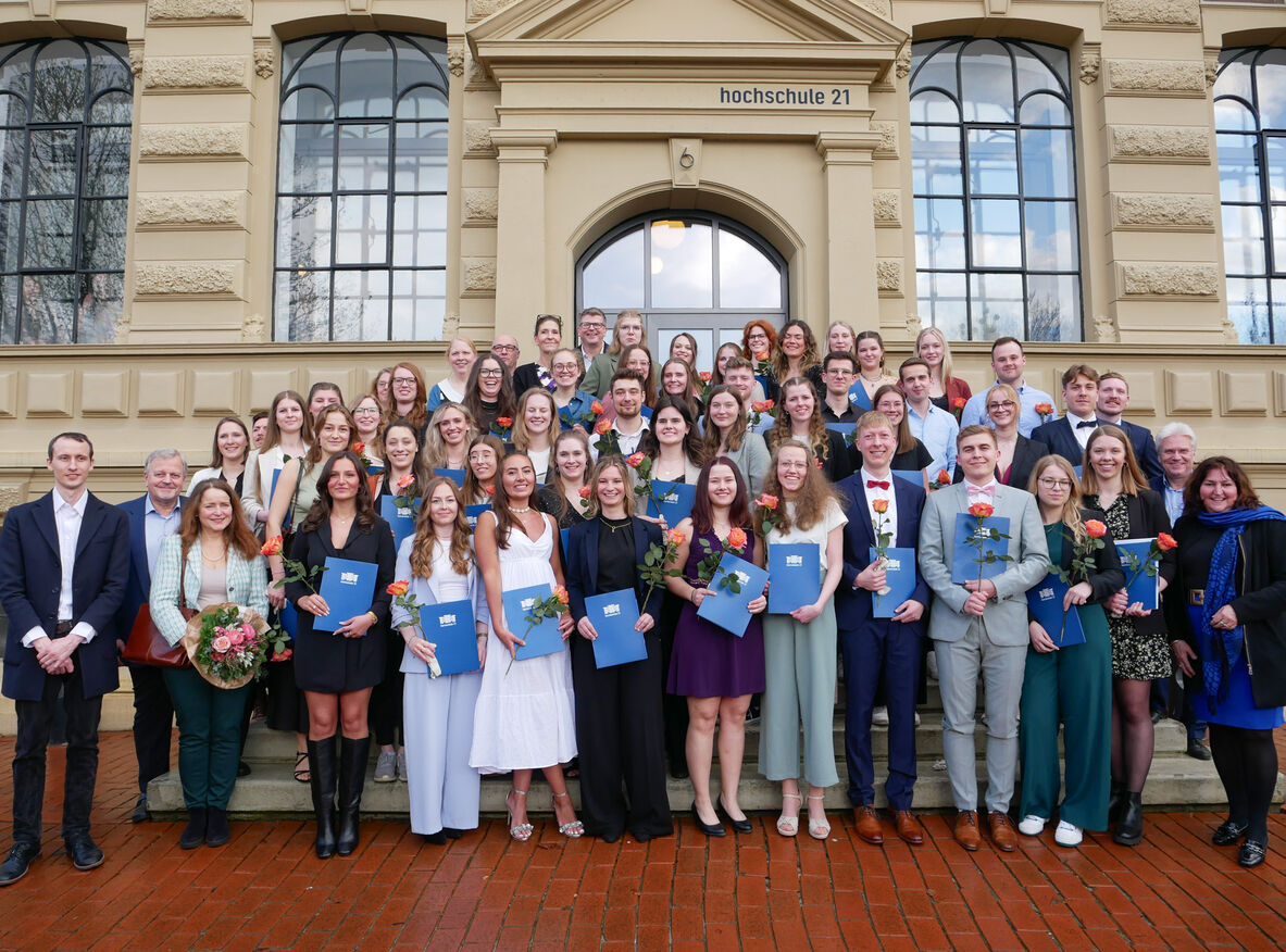 Gruppenfoto Absolventinnen und Absolventen Studium Physiotherapie