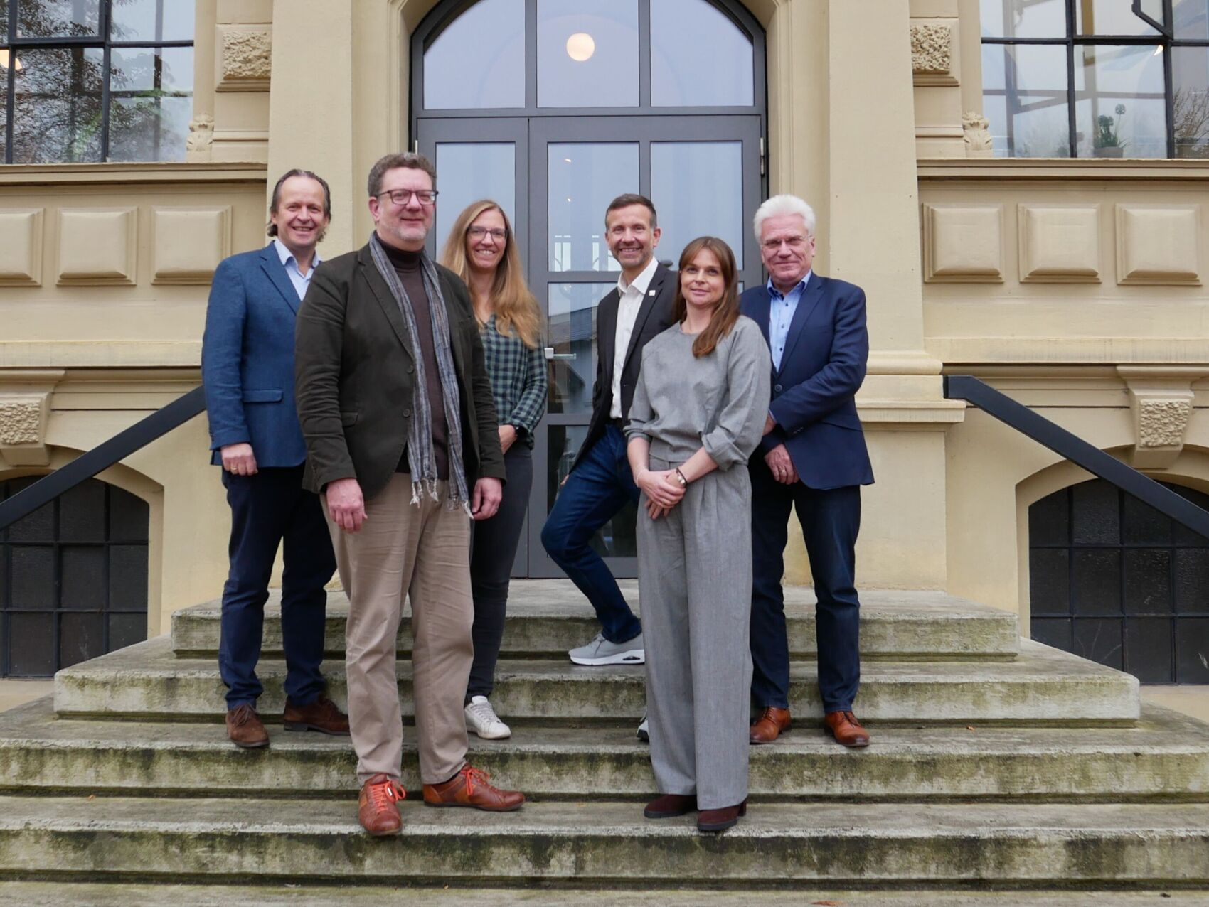 Hochschulleitung 2026 Die Hochschulleitung der hochschule 21 mit Geschäftsführer Marcus Hübner, Vizepräsident Karsten Ley, Nicolei Beckmann, Lydia Neubert und Präsident Ingo Hadrych