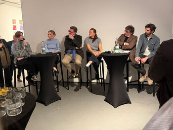 Podiumsdiskussion mit den teilnehmenden Studierenden